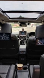 Sewa Innova Jakarta Interior Zenix Q Tengah